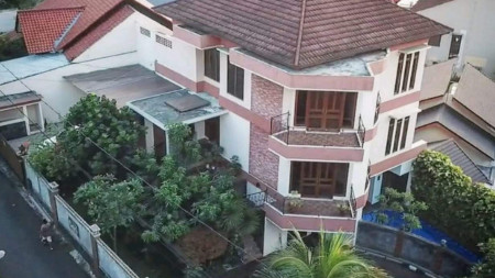 Dijual rumah tinggal daerah elite Kemang Jakarta Selatan