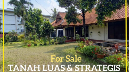 Dijual rumah dengan tanah yang luas area strategis dekat universitas ternama