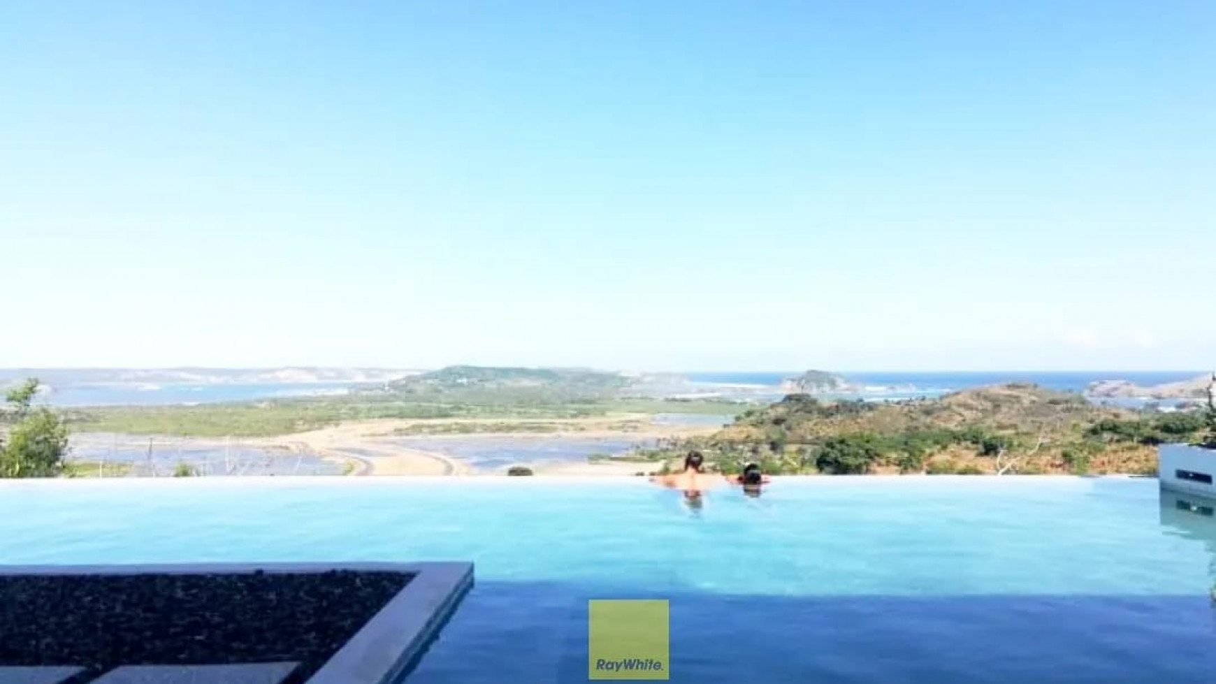 Beautifull hill villa with full sunrise view at mandalika resort lombok