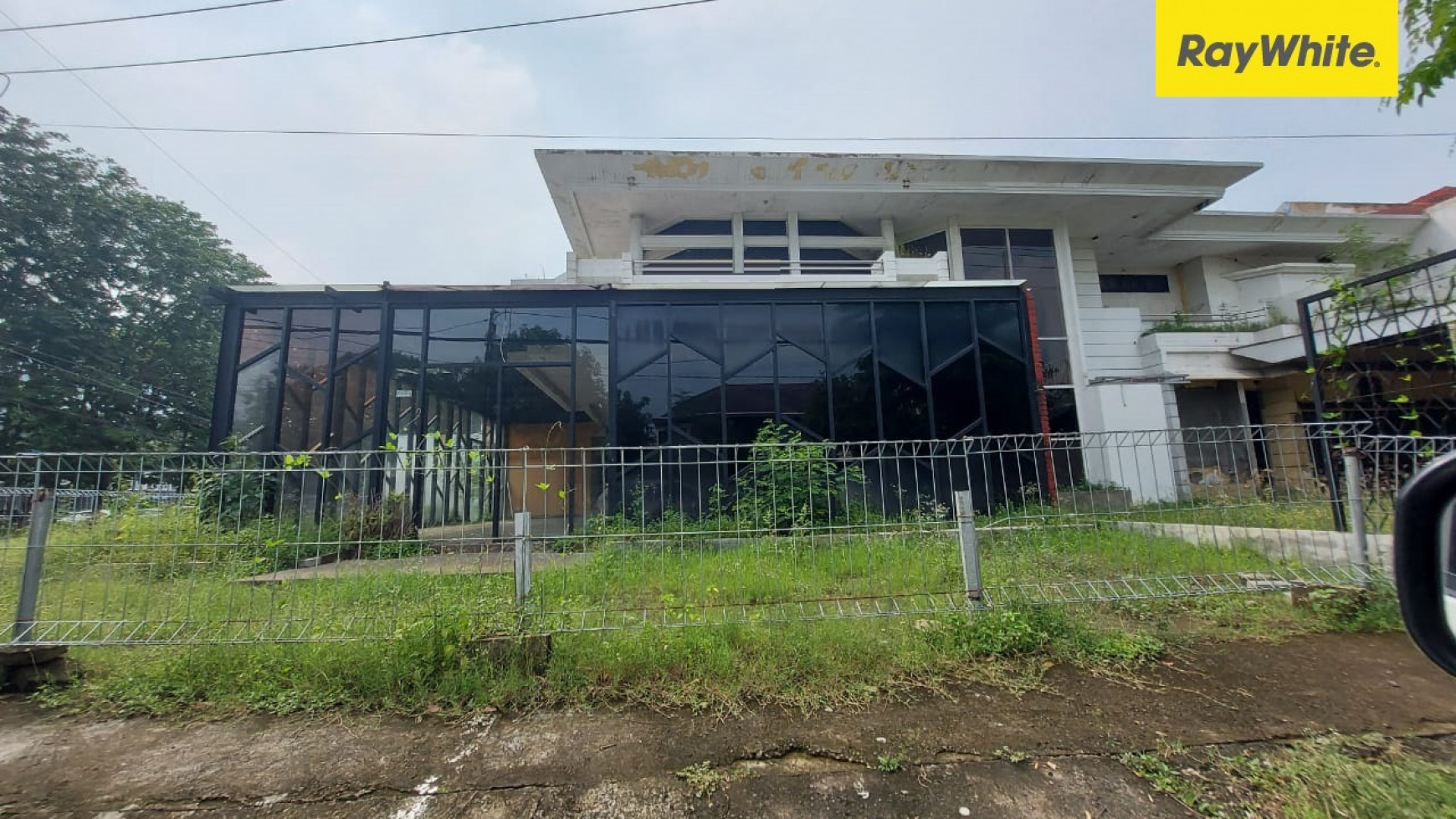 Rumah Cocok Untuk Usaha di Raya Darmo Permai, Surabaya