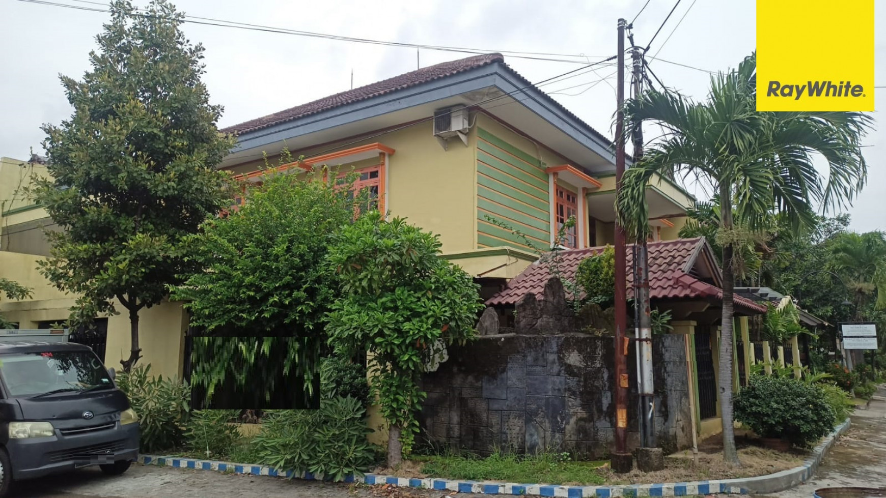 Rumah 2 Lantai di Jalan Jemursari, Surabaya