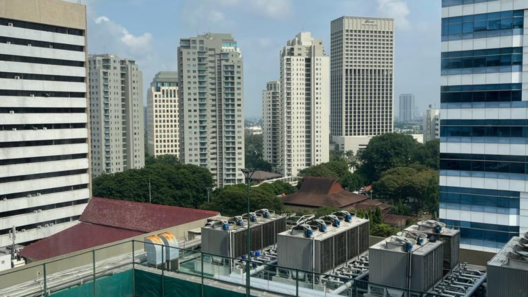 Apartemen Fully Furnished bagus, siap huni di Sudirman 