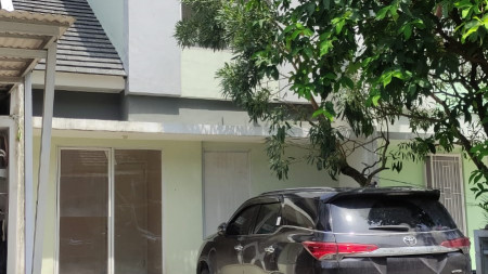 Rumah minimalis 2 lantai siap huni di Serpong