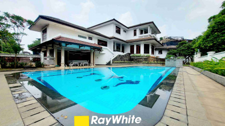 DIJUAL RUMAH DI BLOK A CINERE, DEPOK; DALAM KOMPLEKS , VIEW DANAU, LINGKUNGAN TENANG