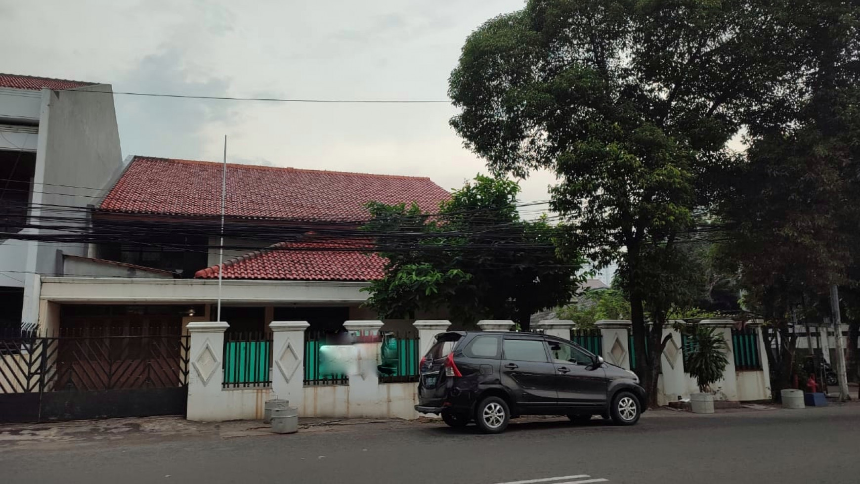 Bagus Rumah Di Hoek 539M2 Tempat Usaha Pinggir Jalan Raya Ramai Cipinang Hub:0817 0120 620