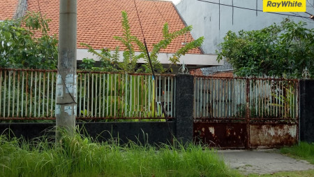 Rumah di Jalan Kahuripan, Surabaya Pusat