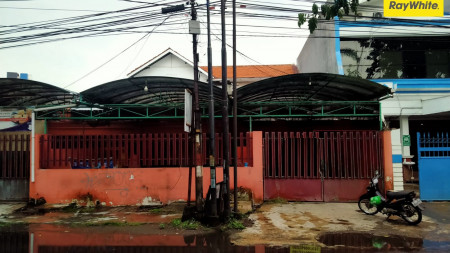 Rumah di Raya Kendangsari, Surabaya