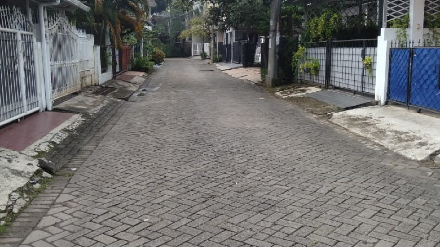 Rumah minimalis, rapih siap huni di Bintaro