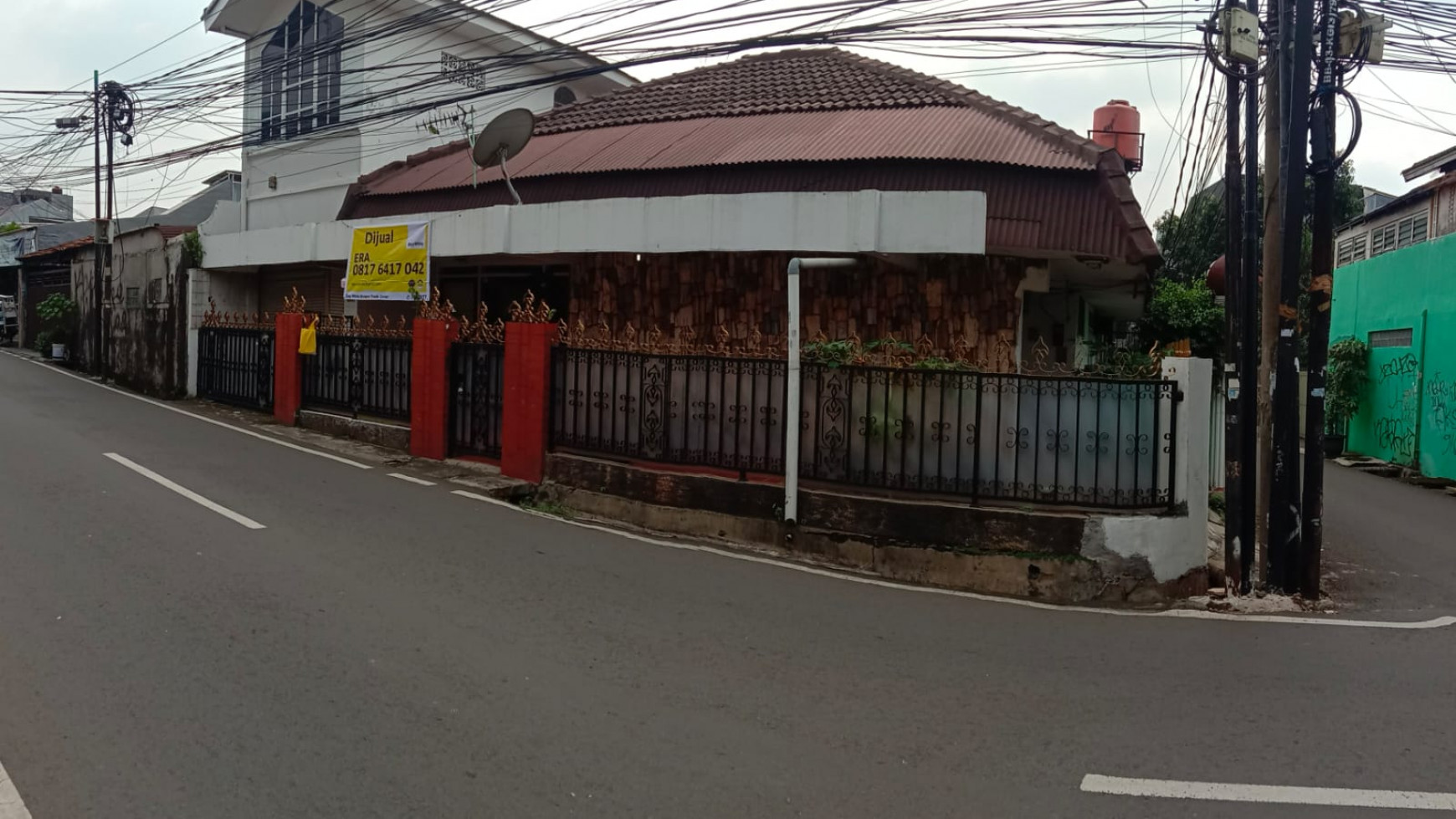 Rumah Strategis Pinggir Jalan Raya @Slipi