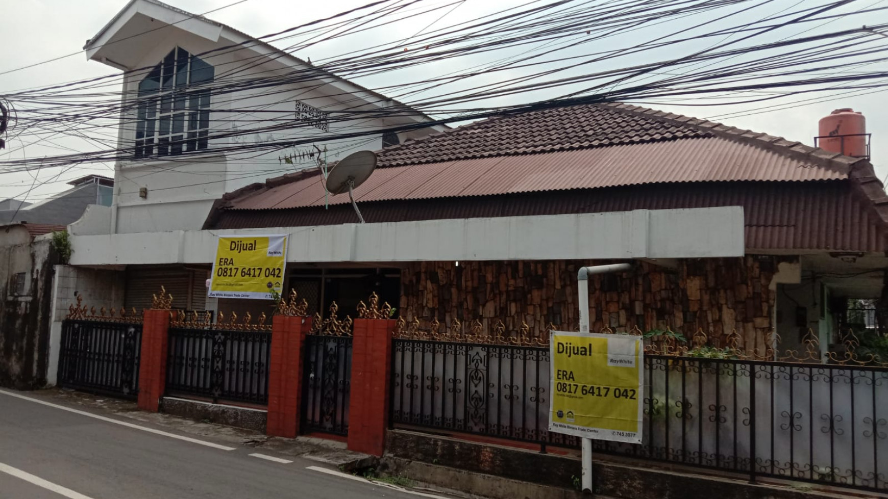 Rumah Strategis Pinggir Jalan Raya @Slipi