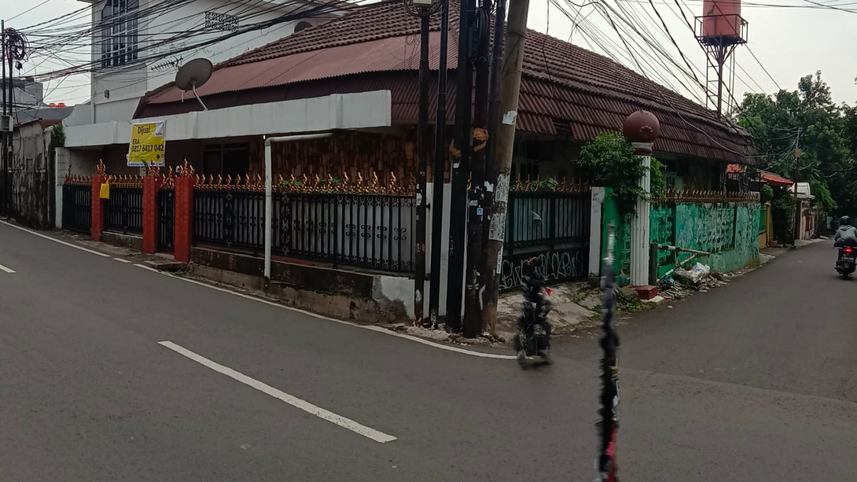 Rumah Strategis Pinggir Jalan Raya @Slipi