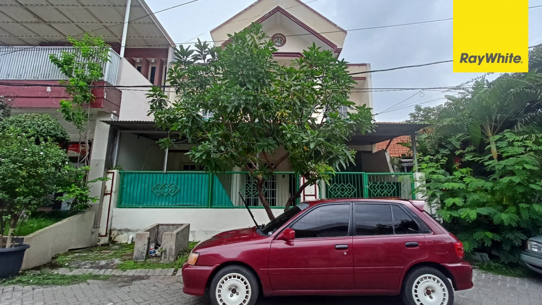 Rumah 2 lantai di Jalan Pandugo, Rungkut, Surabaya