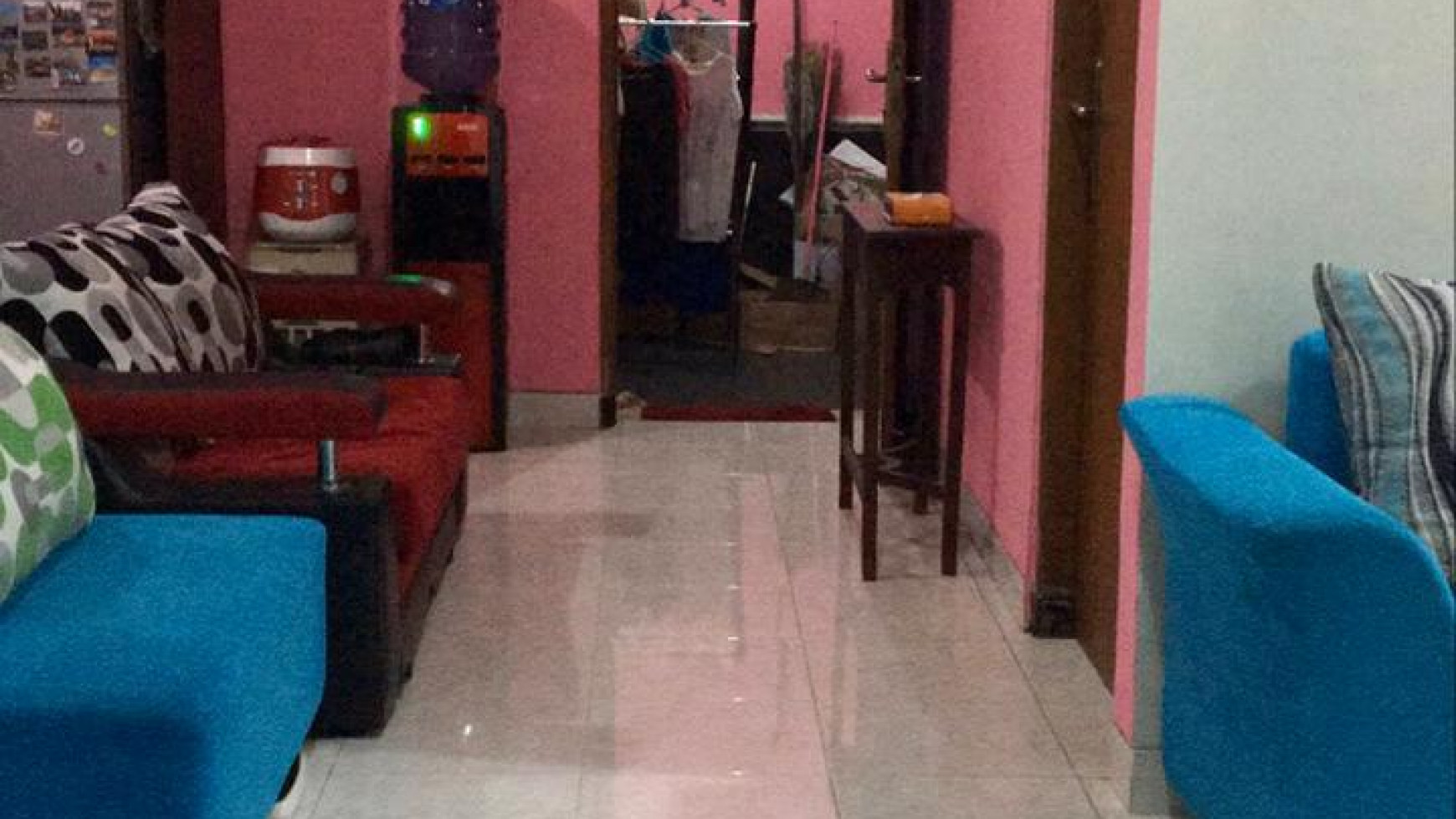 RUMAH TINGGAL DALAM PERUM TAMAN ANGGREK DEKAT SEKOLAH BUDI MULIA JL RAYA TAJEM