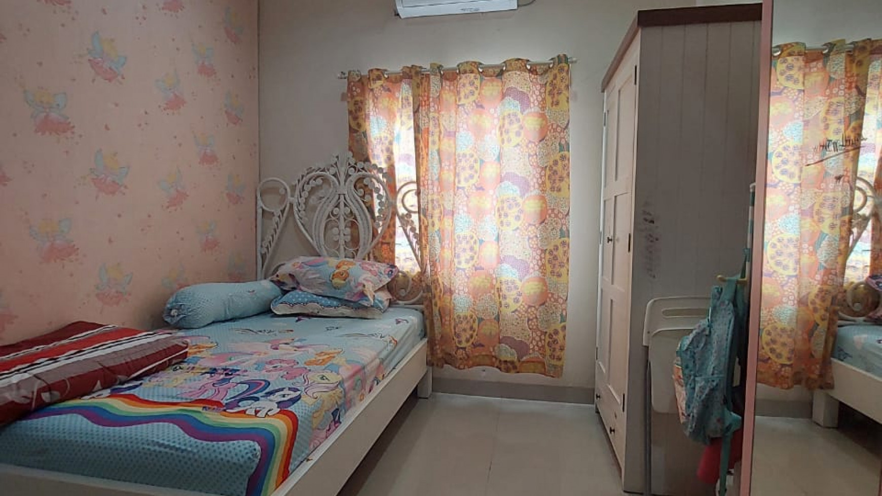 Rumah cantik siap huni di ciputat