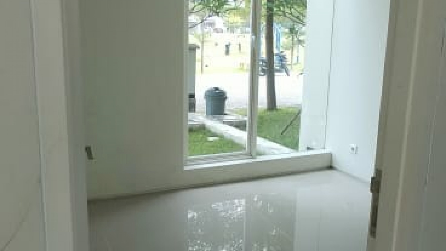 Dijual 4+1 K.Tidur Rumah North West Park Citraland Surabaya - Best View DANAU - Siap Huni