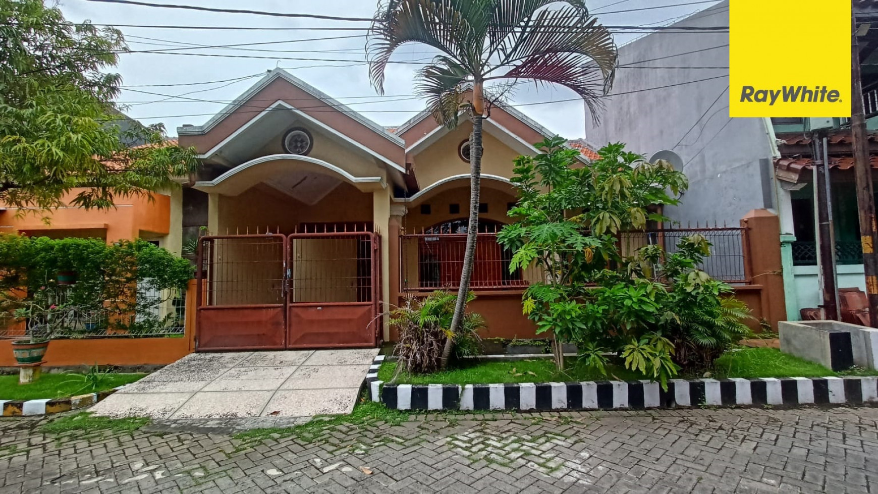 Rumah SHM di Jalan Pandugo, Rungkut, Surabaya