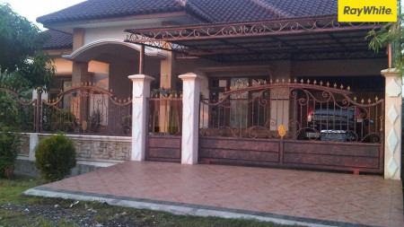 Rumah di Gayungsari Barat, Surabaya