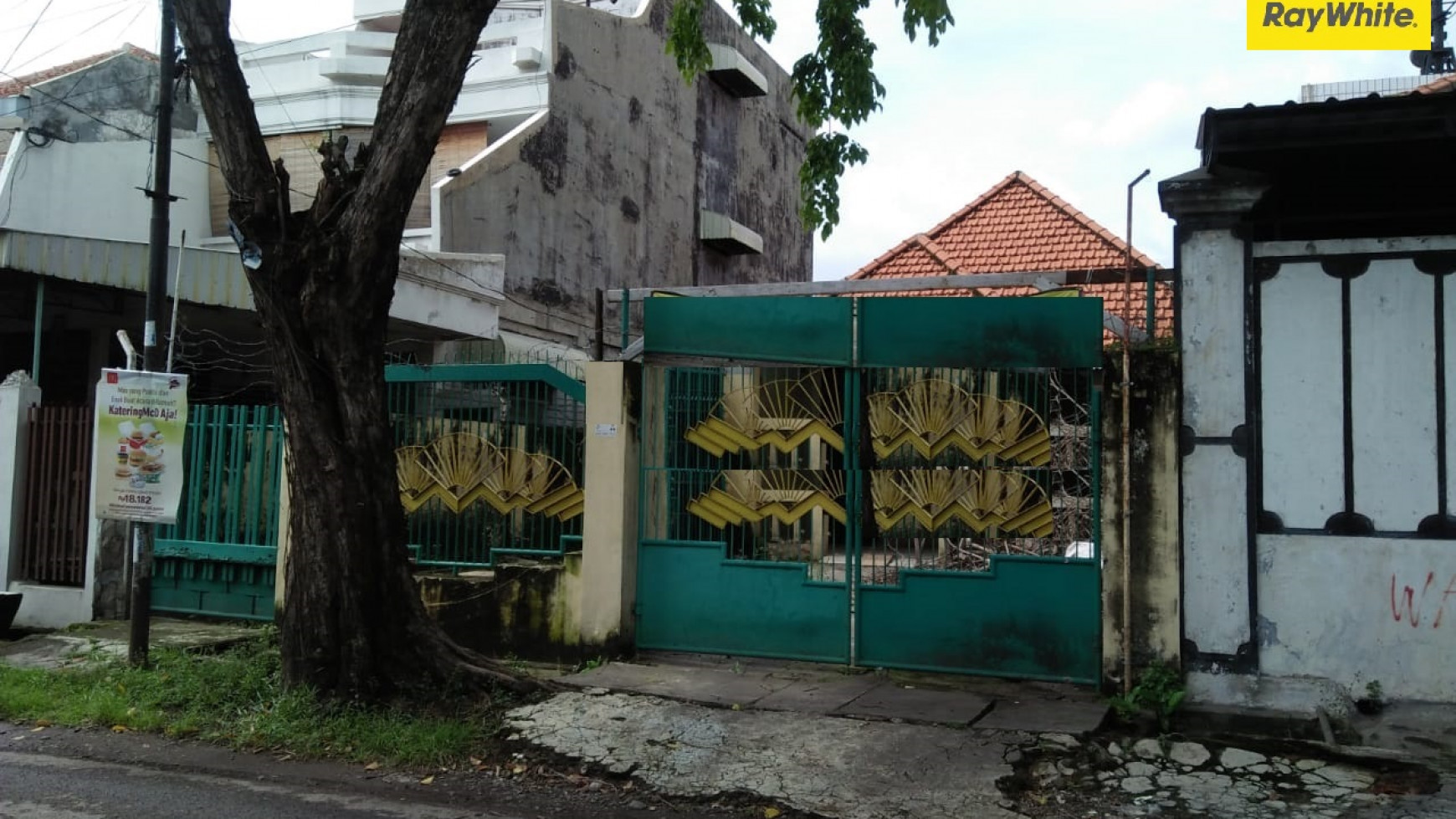 Rumah di Jl Petemon Barat, Sawahan, Surabaya