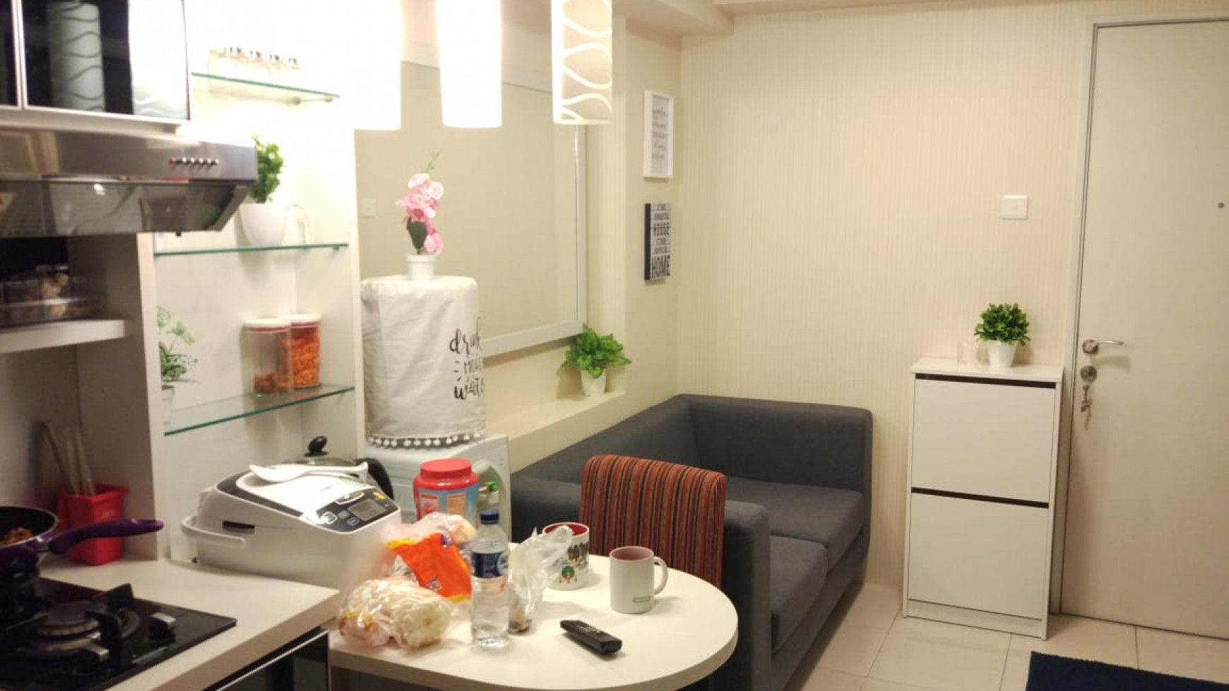 DIJUAL CEPAT APARTEMEN DI KALIBATA CITY, TOWER HERBRAS, SIAP HUNI, LANTAI 11, FURNISHED, 2 BR