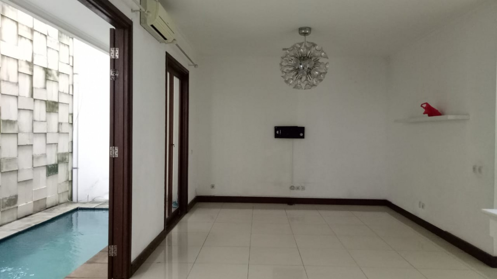 Rumah minimalis,dlm cluster di Bintaro Jaya sek 1.