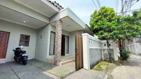 Rumah di Cilandak, bangunan rumah 1 lantai, hanya 5 menit ke Stasiun MRT Cipete Raya, 2 Bedroom