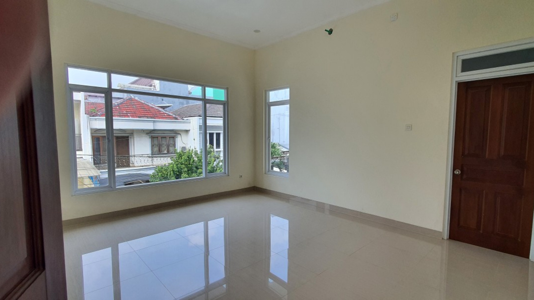 Rumah Baru Renovasi Jalanan 2 mobil, Cluster, Dekat RS, Jl Paradise, Sunter