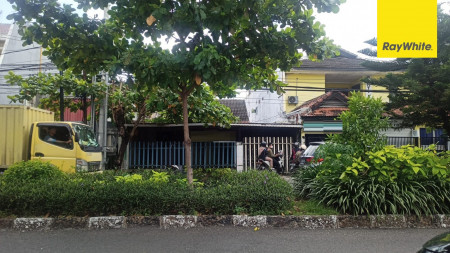 Rumah SHM di Jalan Raya Mulyosari, Surabaya