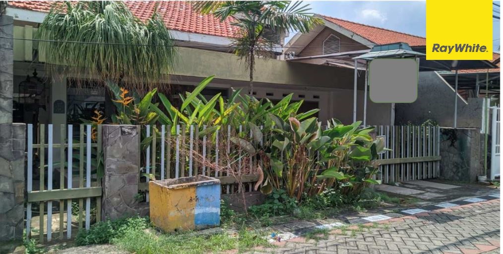 Rumah 2 lantai di Karang Menur, Surabaya