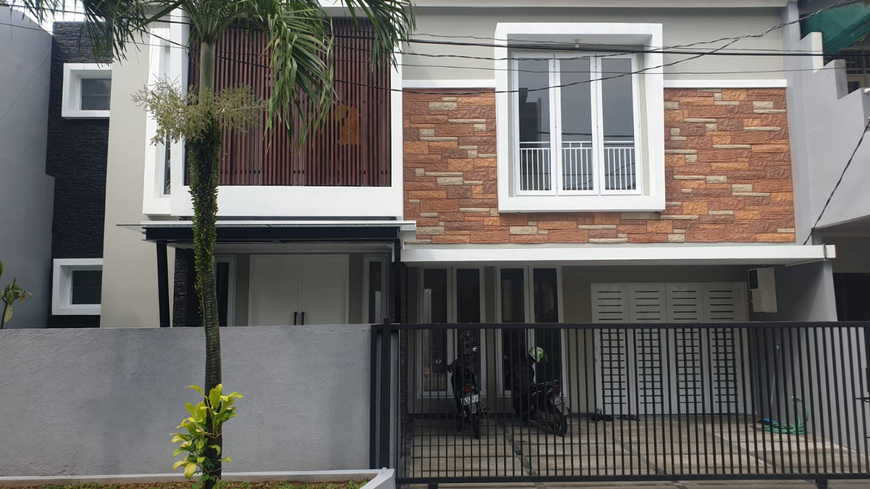 Rumah baru  di sektor 9 Bintaro Jaya.