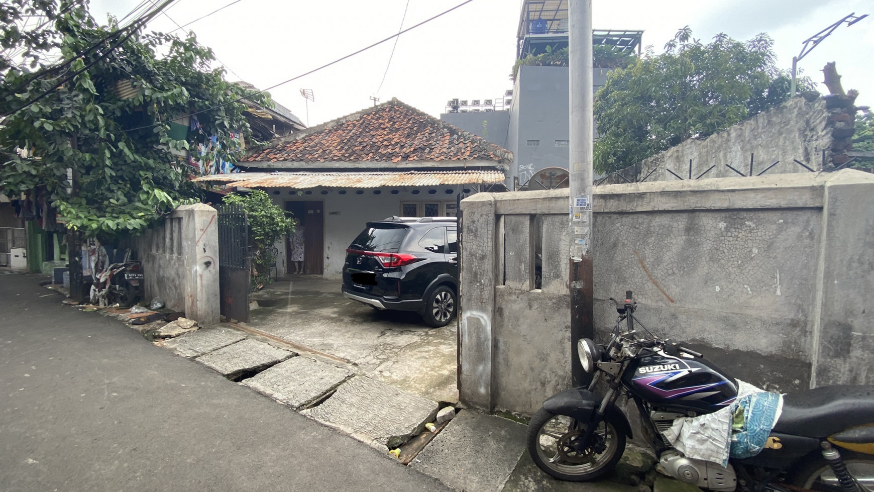 Dijual Rumah Tua Hitung Tanah Di Kebon Kacang Jakarta Pusat