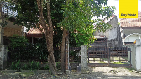 Rumah Lama Hitung Tanah di Ngagel Jaya Utara, Surabaya