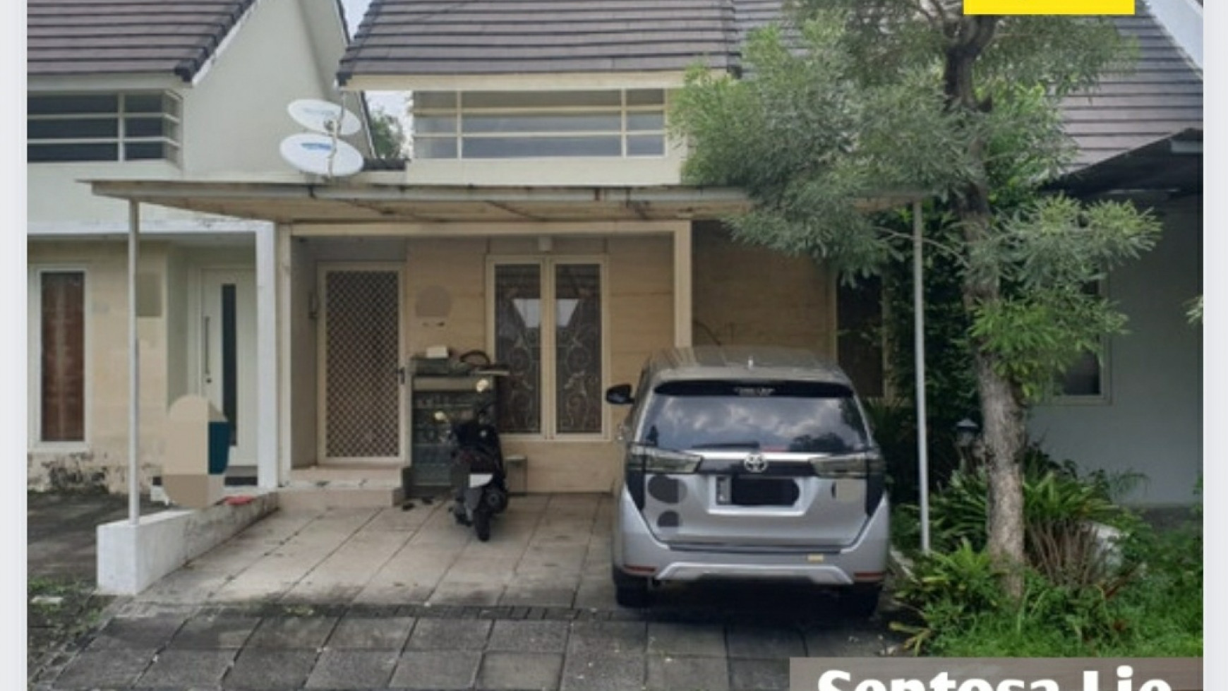 Dijual Rumah Bukit Palma Classica Citraland Surabaya SEMI Furnished - Carport 2 Mobil