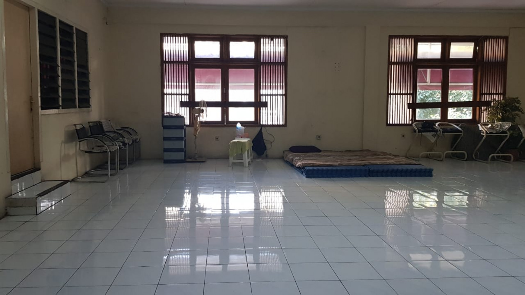 Dijual Rumah di Tomang Barat