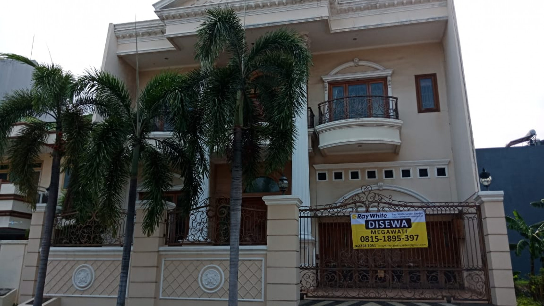 Disewakan Rumah Green Garden, Jakarta Barat