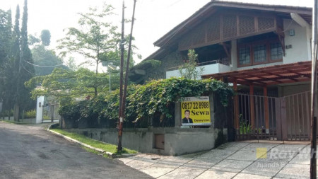 Jarang Ada Rumah 2 lantai Budisari setiabudi nyaman aman tentram sejuk disewakan!