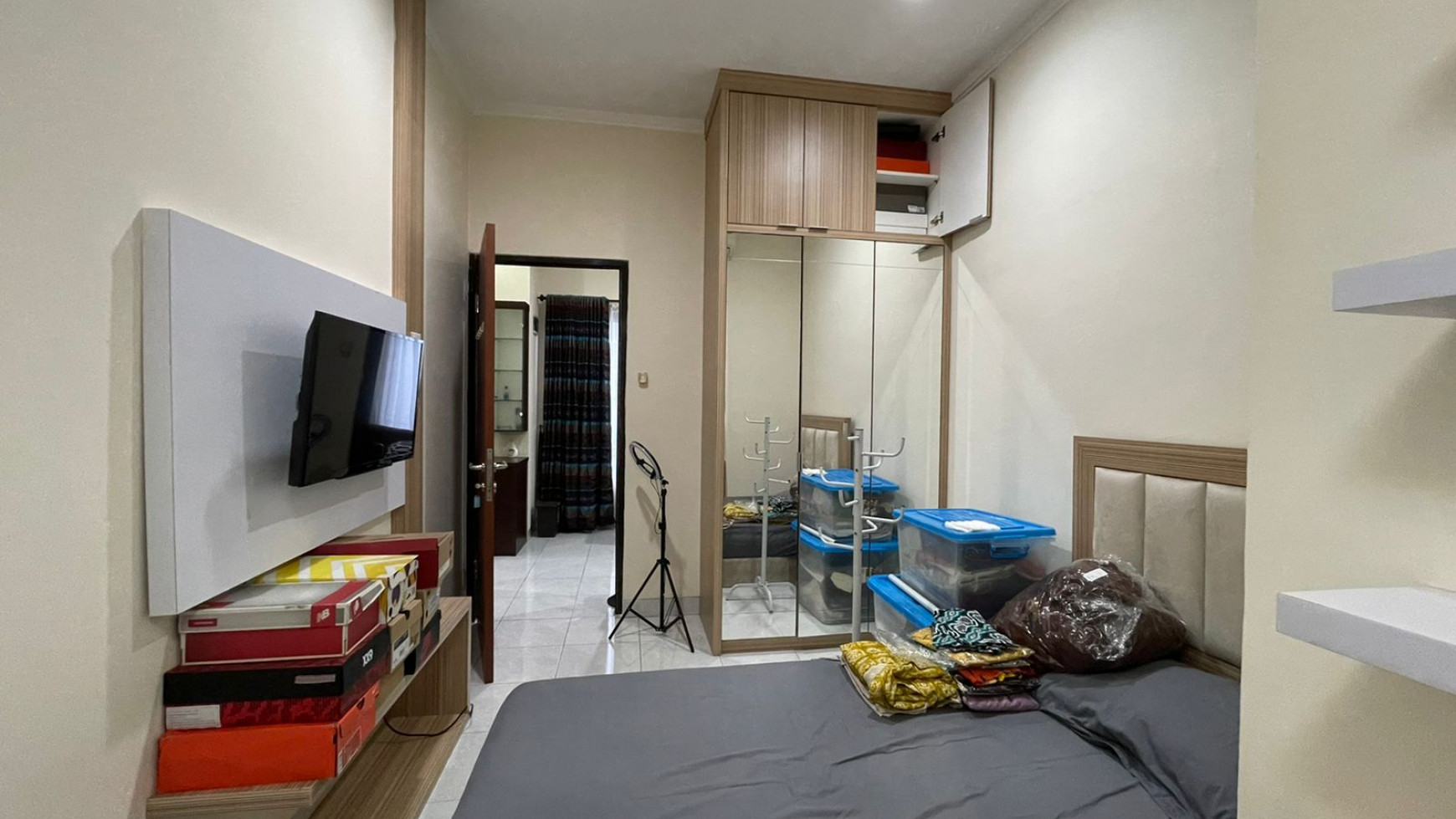 Rumah Siap Huni, Hunian Nyaman dan Asri @Emerald Terrace, Bintaro