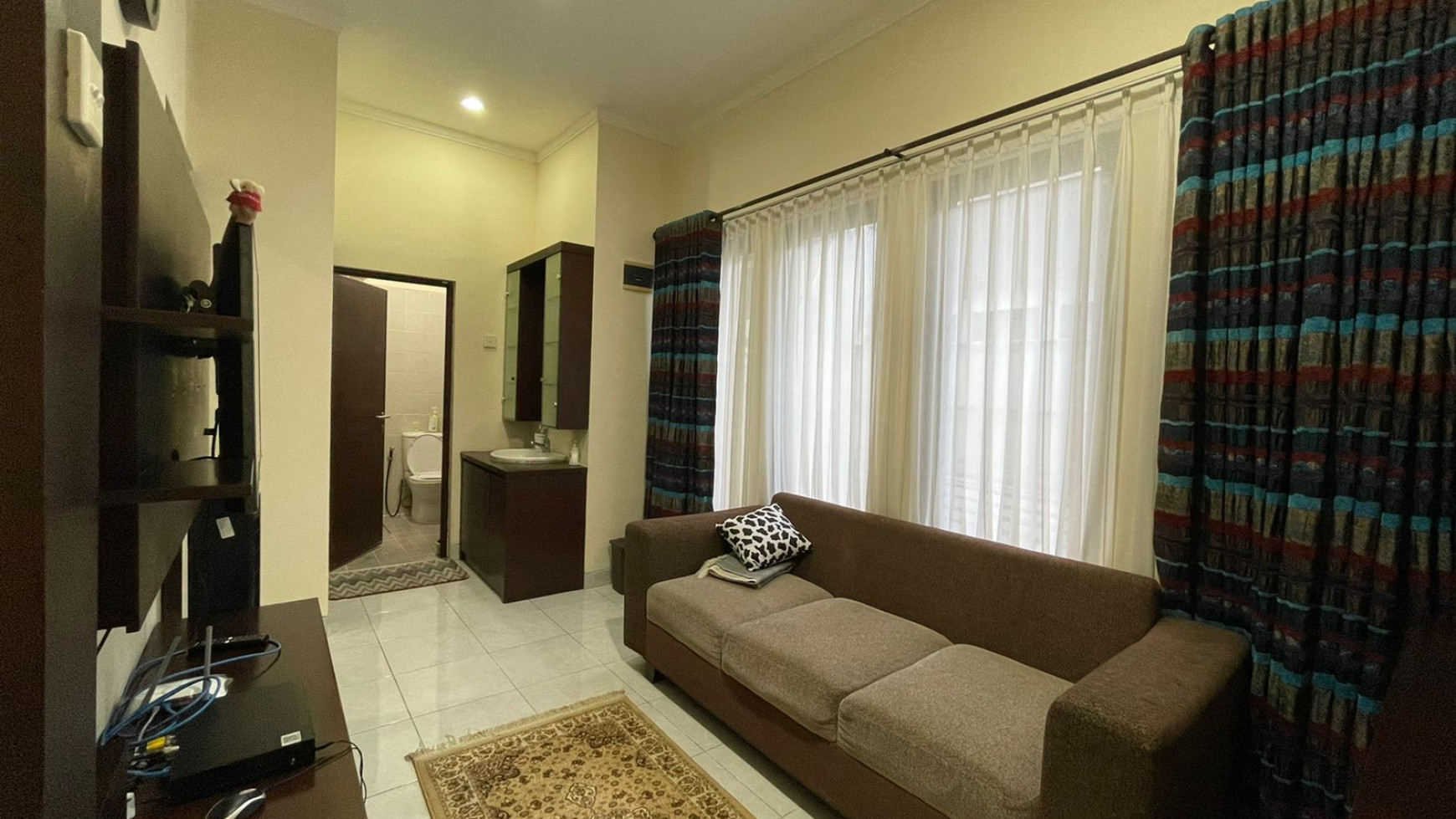 Rumah Siap Huni, Hunian Nyaman dan Asri @Emerald Terrace, Bintaro