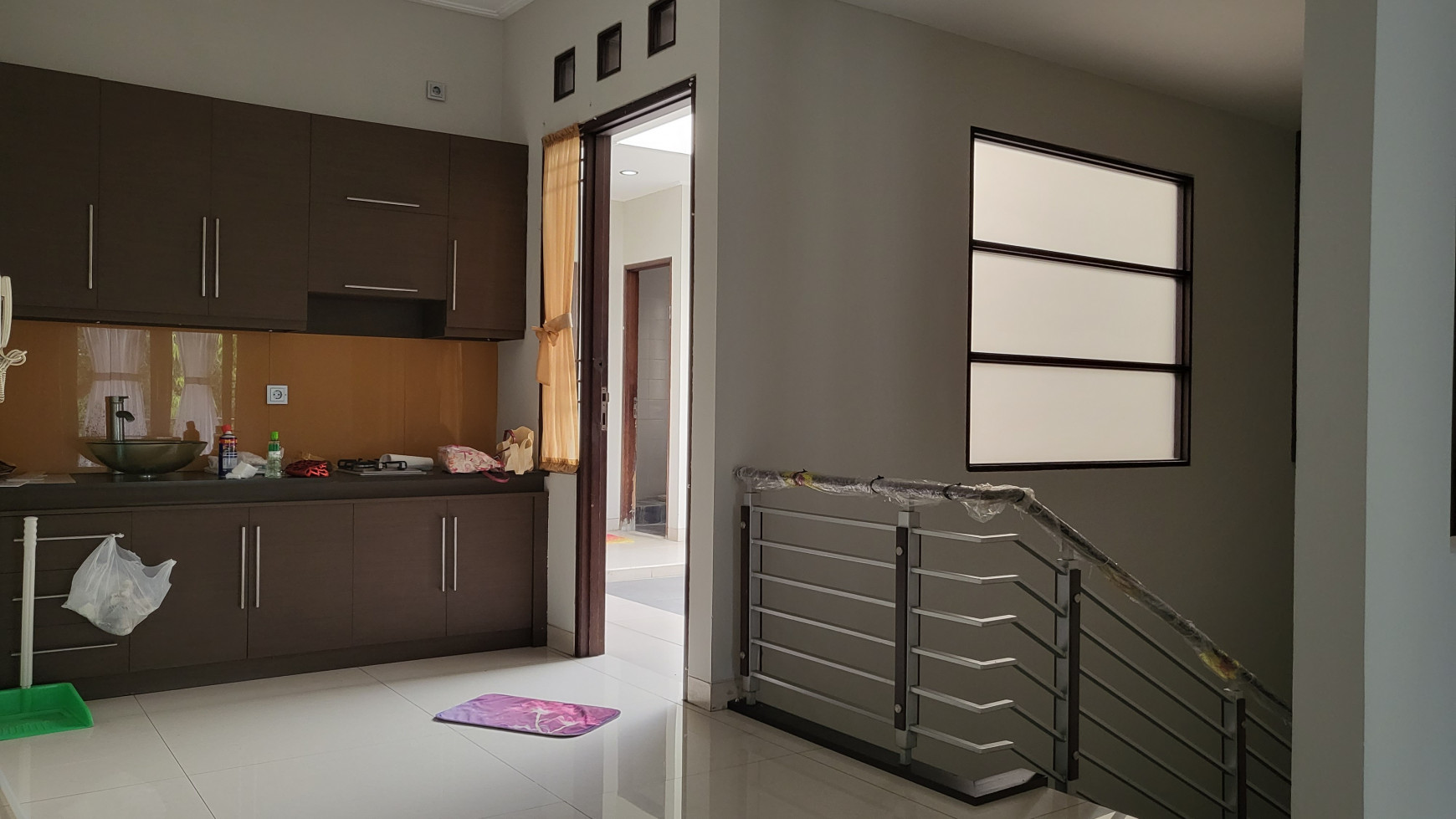 FOR RENT RUMAH MINIMALIST LINGKUNGAN NYAMAN - DEMPO KEBAYORAN BARU