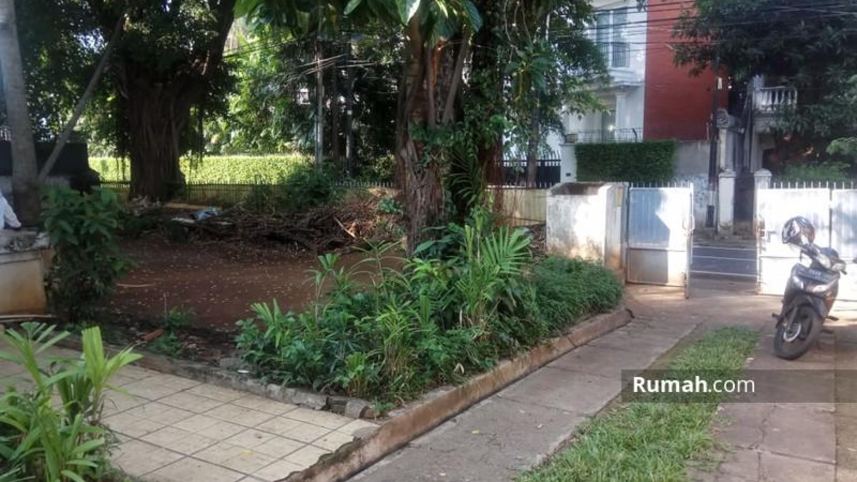 Rumah hitung tanah siap bangun area menteng jakpus 