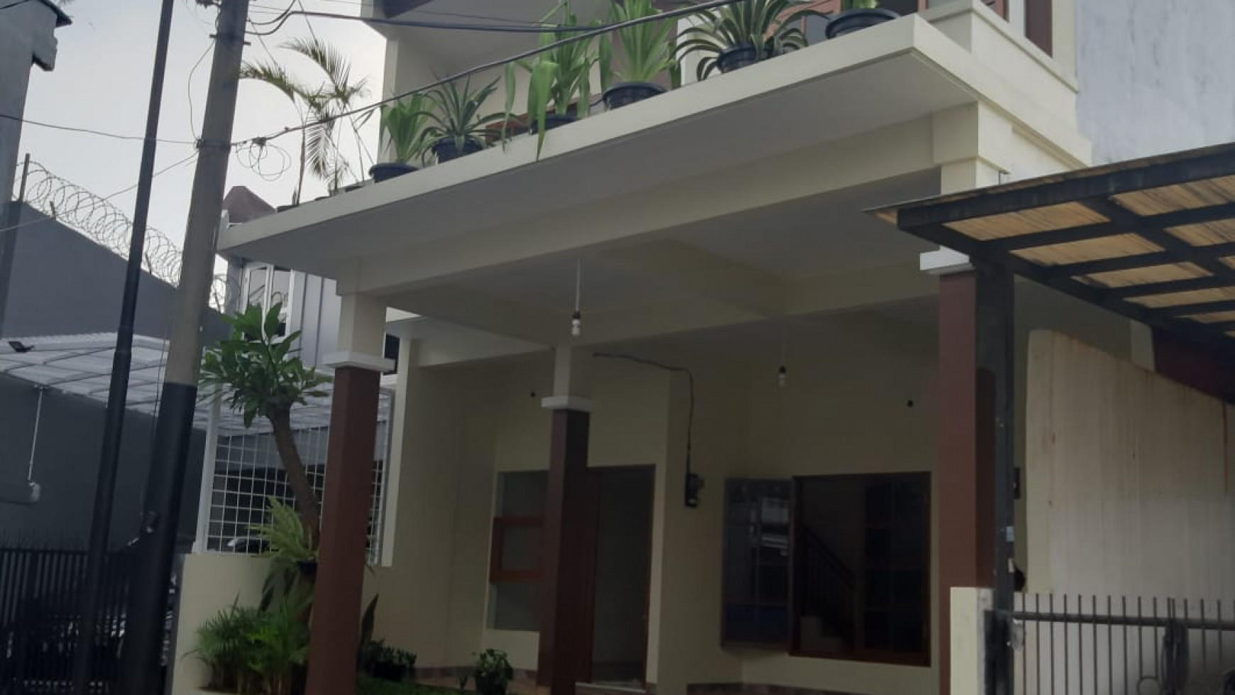 Rumah Bagus Di Puyuh Barat, Bintaro Jaya Sektor 5