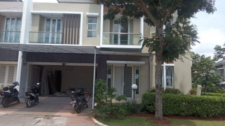 Dijual Rumah di San Lorenzo Boulevard - Gading Serpong