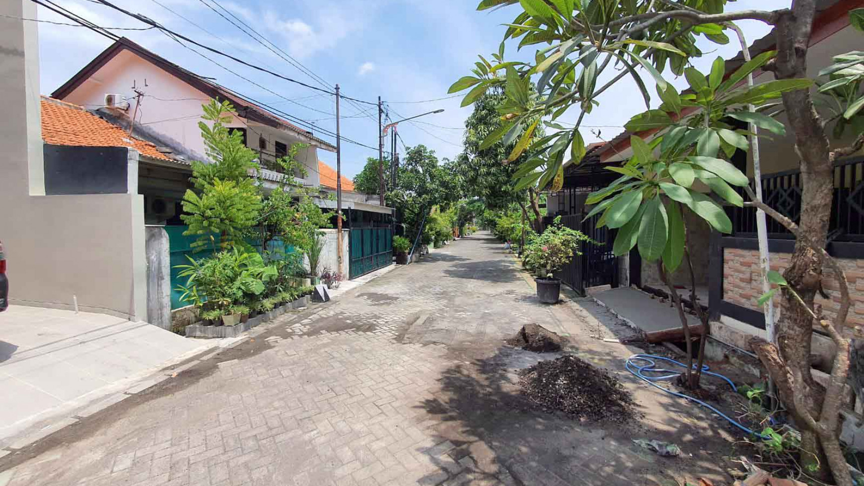 Rumah di Rungkut Jaya (Wonorungkut Utara), Baru Gress, lokasi strategis dekat MERR dan 15 menit ke Galaxy Mall - TAN -