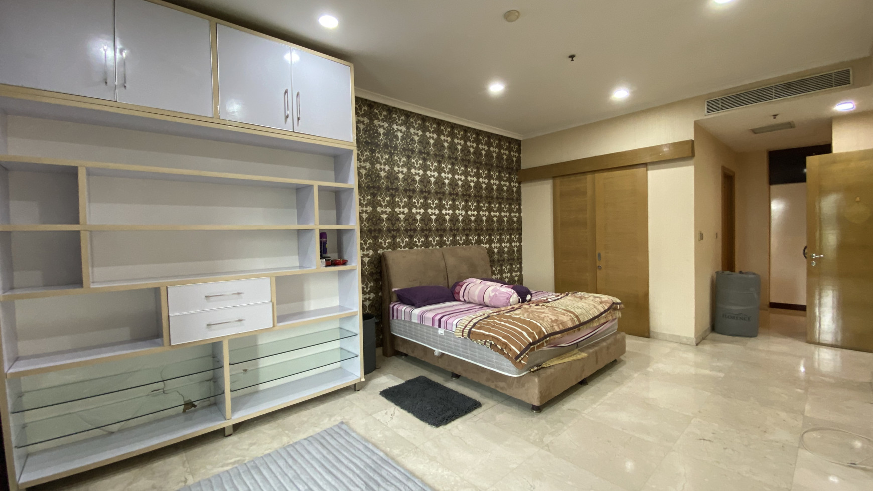 Dijual / Disewakan Apartemen Senayan Residence 3BR + 1