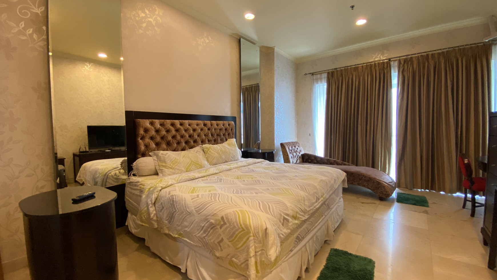 Disewakan Apartemen Senayan Residence 3BR + 1