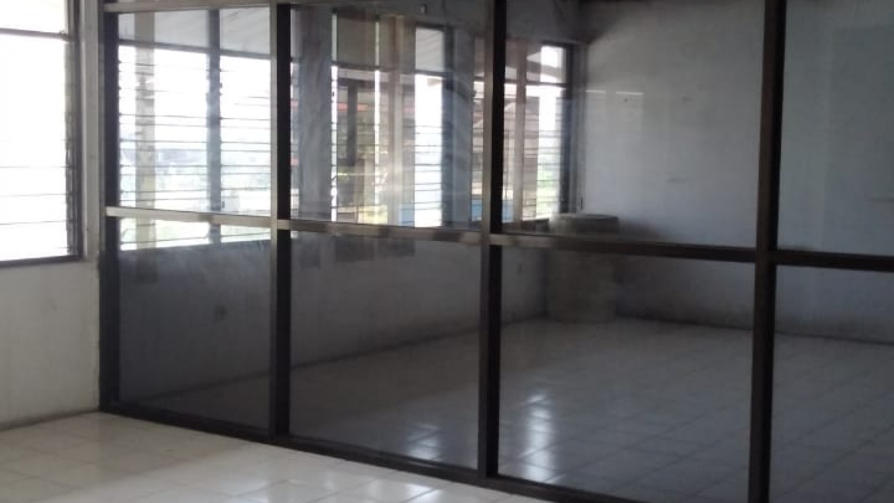 Dijual Gudang Raya Kedamean Gresik Jatim - Akses Kontainer - Akses Jalan TOL - Strategis Lokasi