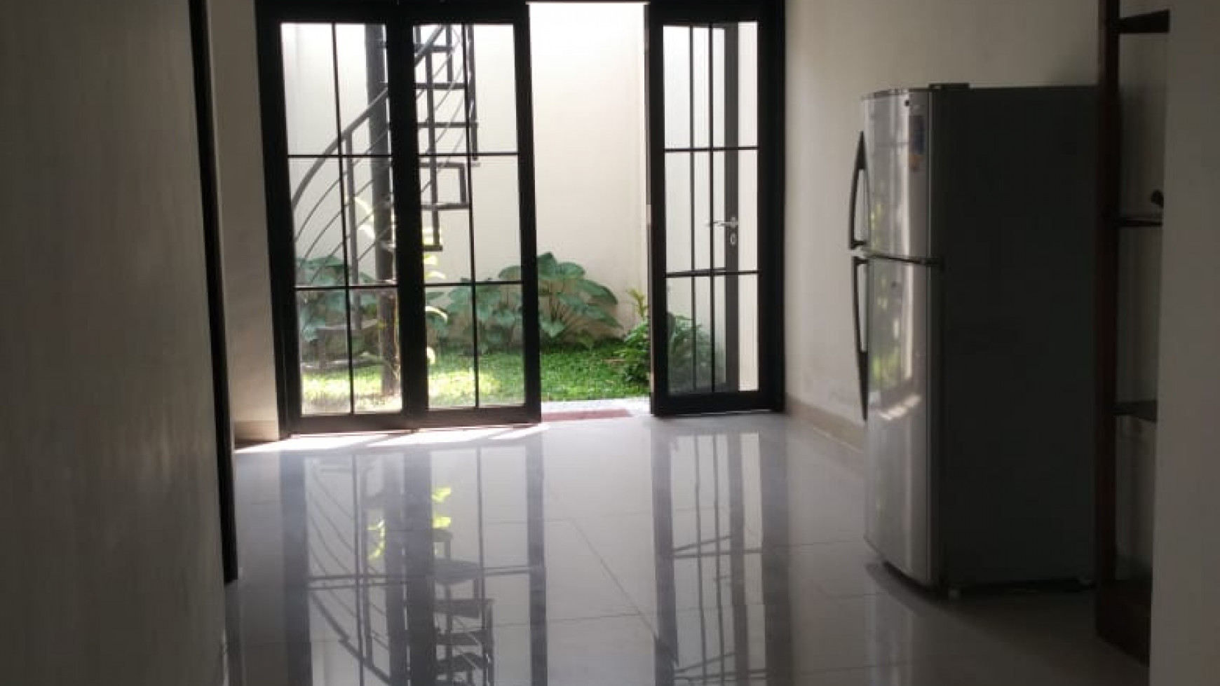 Rumah minimalis, brand new bagus, siap huni di Graha Bintaro