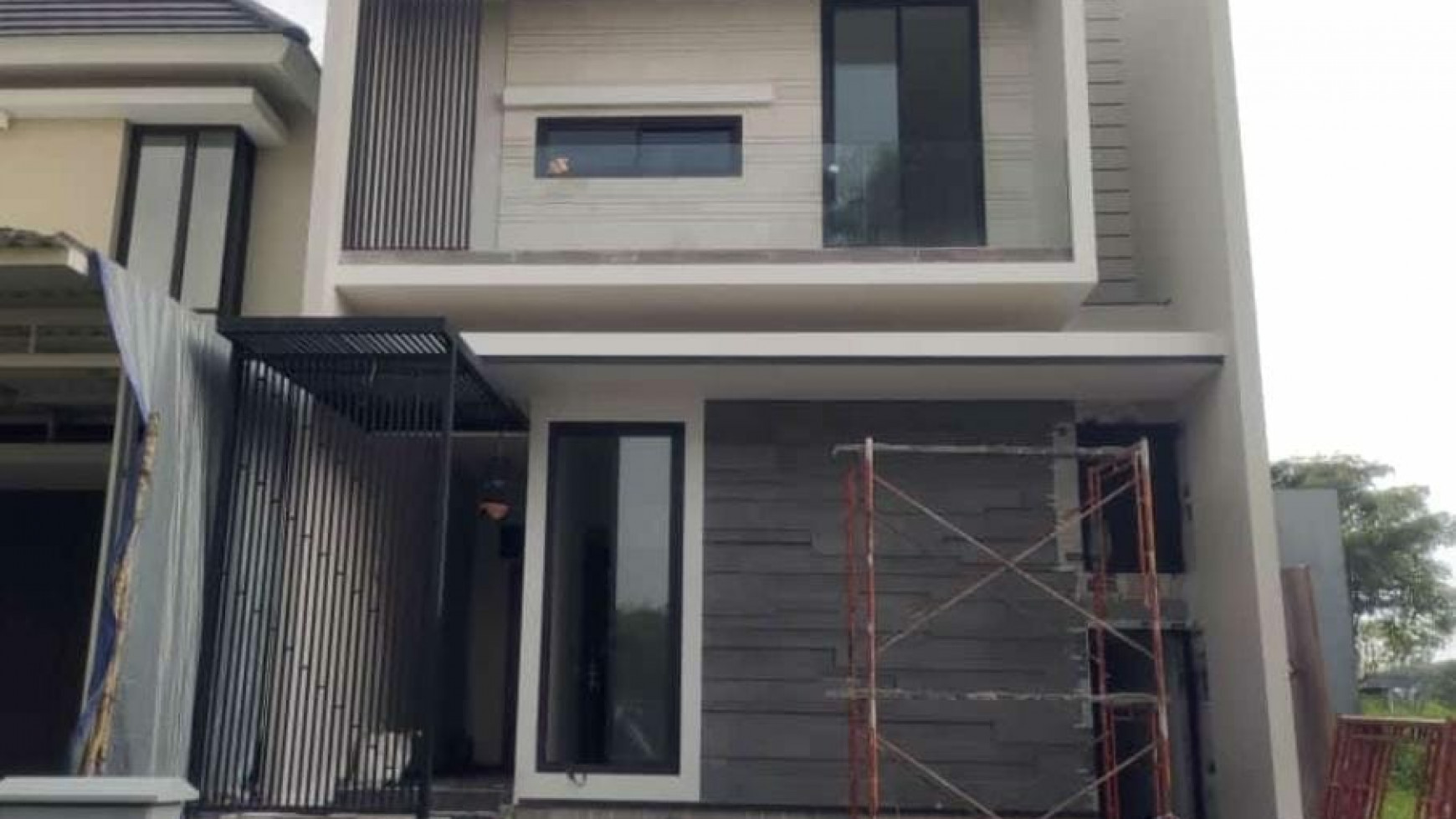 NEW Baru Rumah Taman Puspa Raya Citraland Surabaya - 4+1 K.Tidur - Carport 2 Mobil - Siap Huni - Bisa KPR Bank