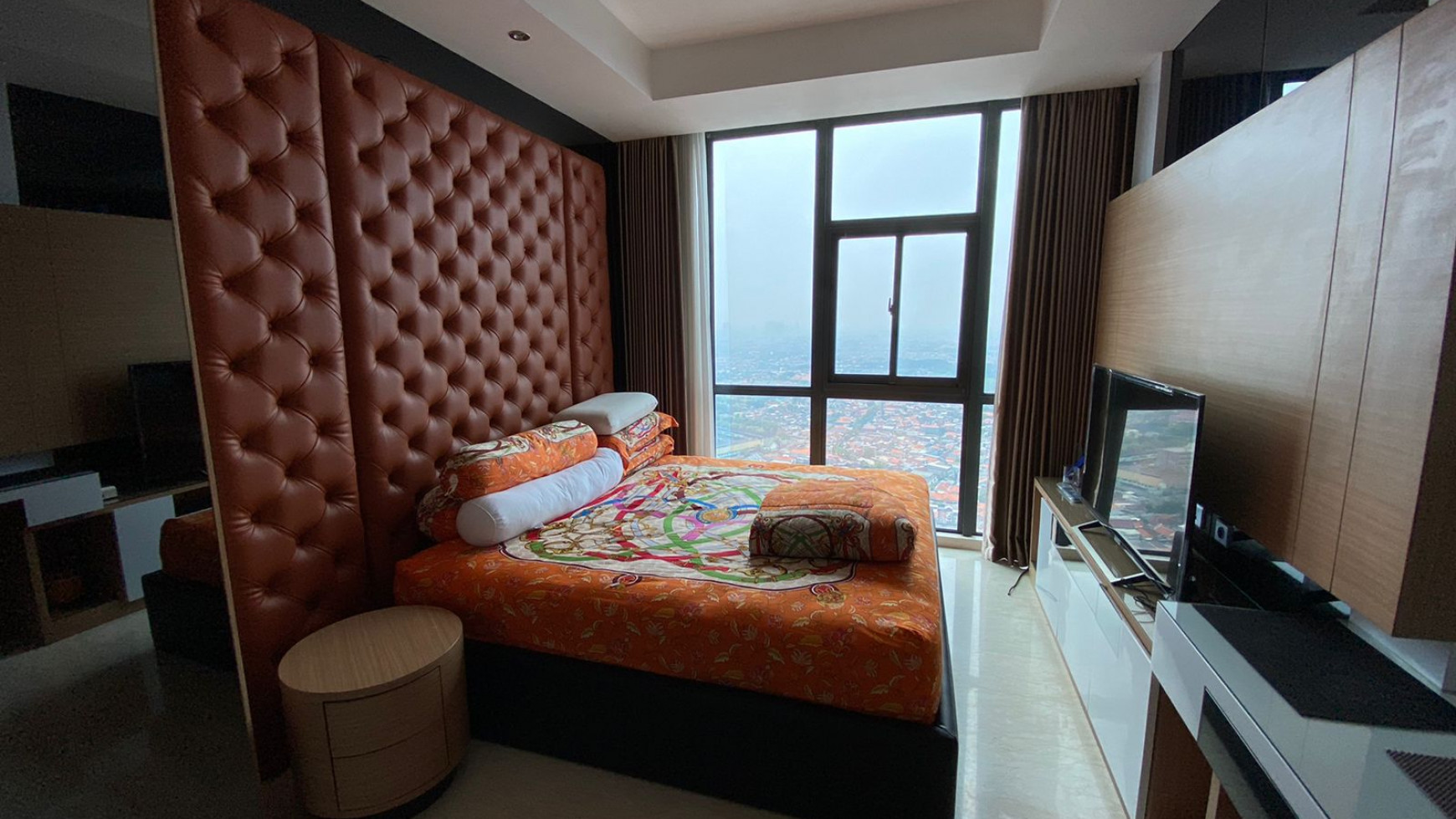 Sewa Apartemen Voila Ciputra World Surabaya - 2 Bedroom - Full Furnished - PRIVATE Balkony