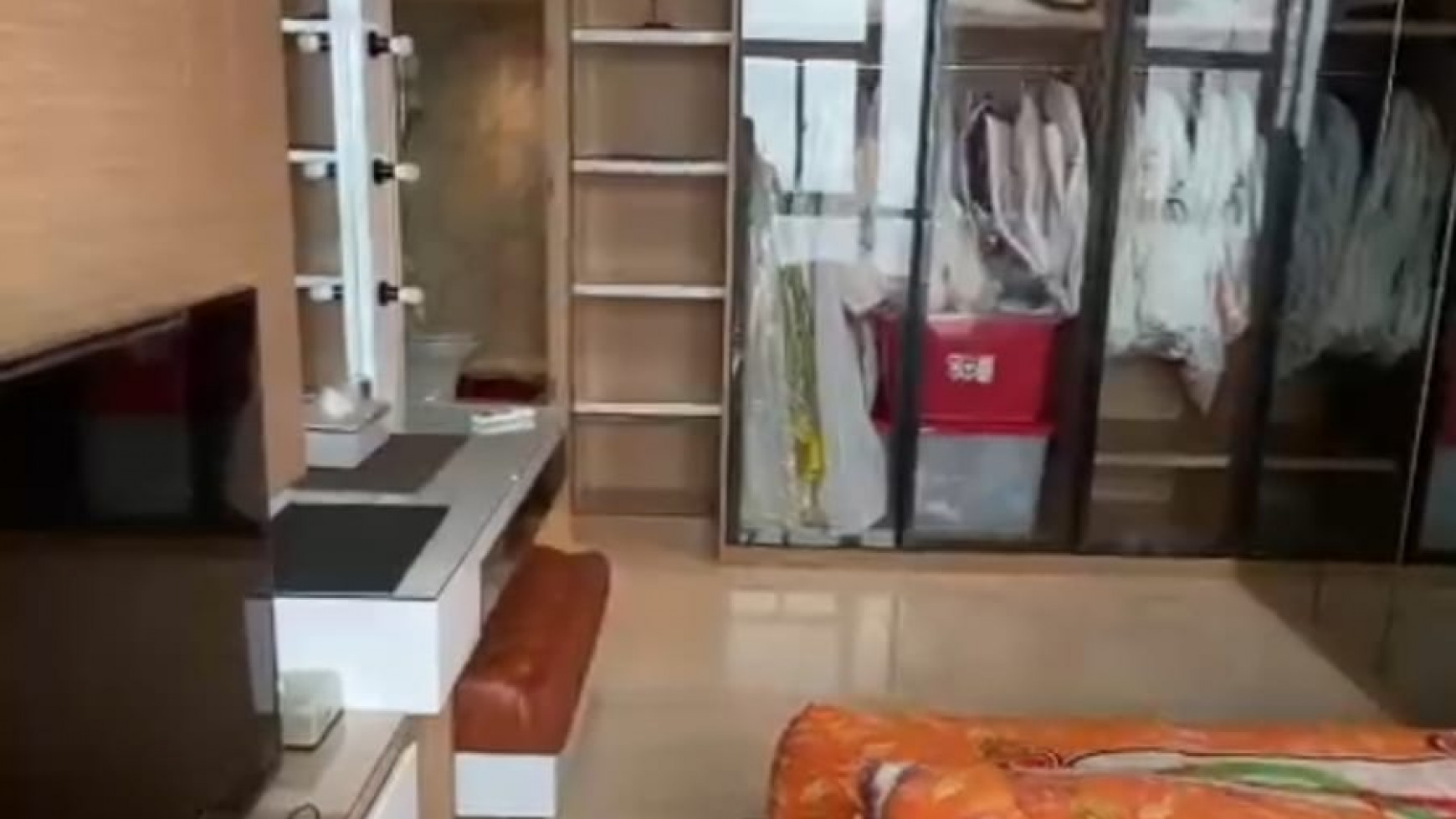 Sewa Apartemen Voila Ciputra World Surabaya - 2 Bedroom - Full Furnished - PRIVATE Balkony