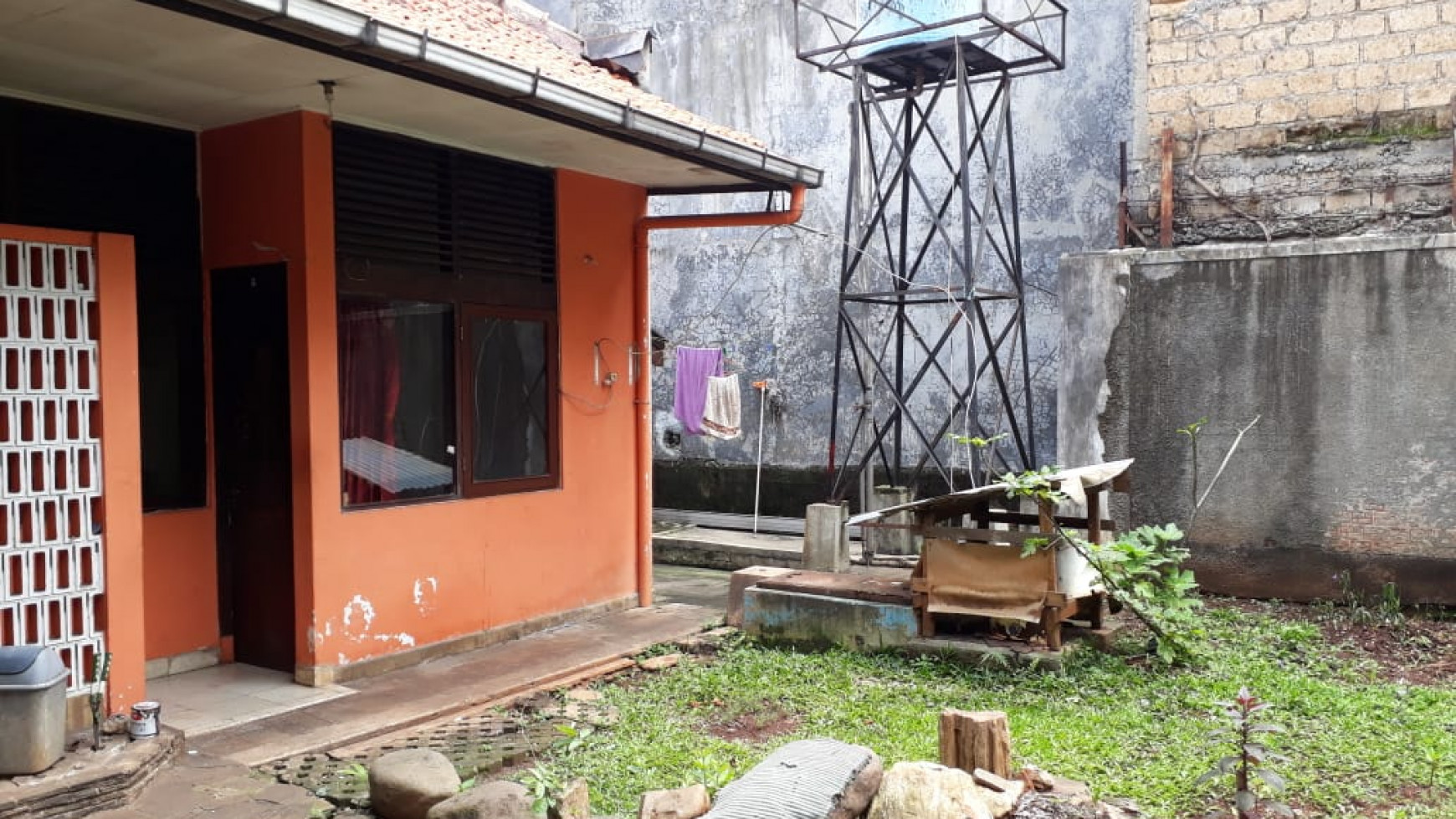 Rumah di lokasi tenang dan nyaman di Jakarta selatan